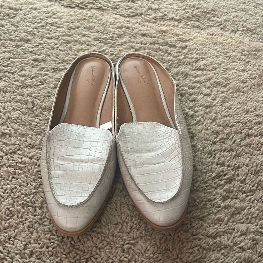 Universal Thread Mules - image 1